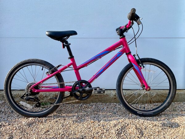 Specialized Hotrock 20" Pink USED
