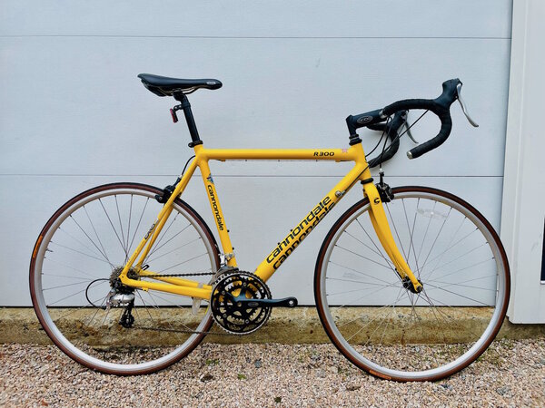 Cannondale R300 56cm Yellow USED