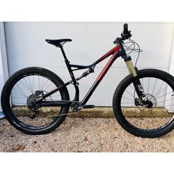 Specialized Specialized Stumpjumper Comp 6Fattie Lg Black/Red USED