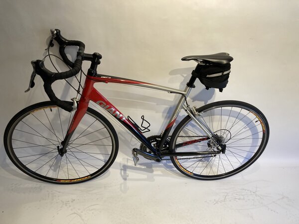 Giant Pre-Owned/Used Red Defy M/L