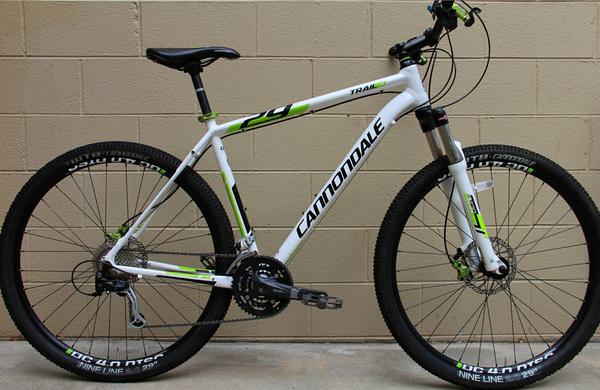 Cannondale Used Trail 4 XL White 2014