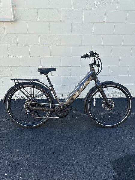 Aventon Pace 4 w/ Rear Rack and Fenders 39 Miles - Seacoast Certified