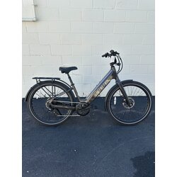 Aventon Pace 4 w/ Rear Rack and Fenders 39 Miles - Seacoast Certified