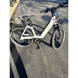 Riese & Muller Nevo4 GT Vario Pure White 43cm Smart System 625Wh