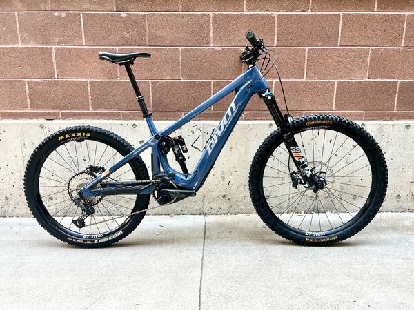 Pivot Cycles USED Pivot Shuttle LT Ride SLX/XT 2025