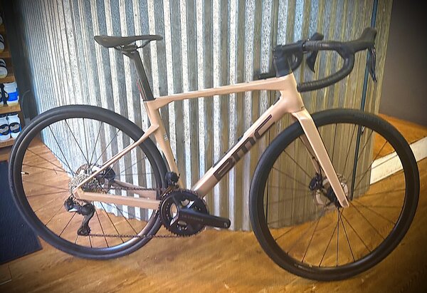 BMC BMC Roadmachine One Shimano Ultegra Di2 - Bio Wheels Workshop