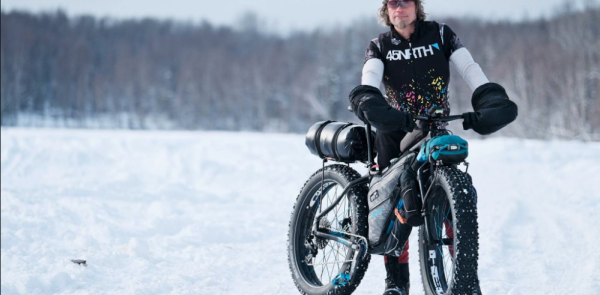 HEAD TO TOE: WHAT TO WEAR FOR WINTER BIKING AT EVERY TEMPERATURE thumbnail