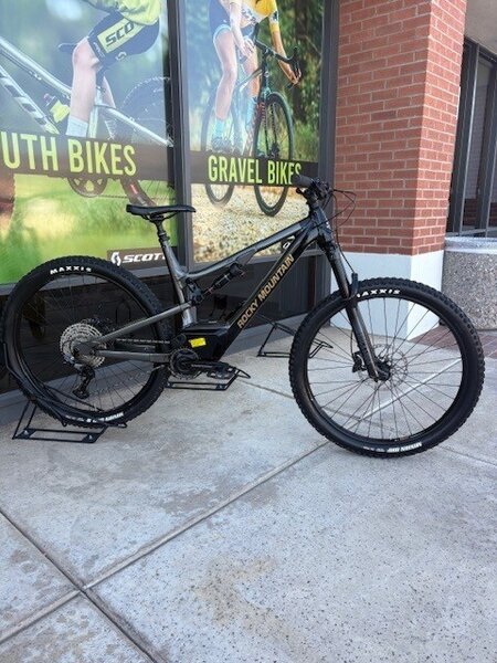 Rocky Mountain Instinct Powerplay Alloy 30, XL Consigned, Only 40 Miles