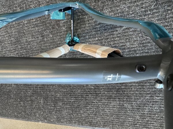 Santa Cruz Santa Cruz Chameleon AL Frame - Bicycle Express