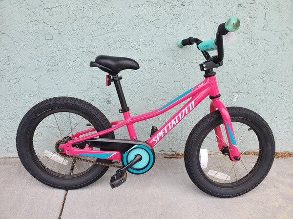 LoweRiders Used Specialized Riprock 16" Pink