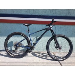 LoweRiders USED GIANT FATHOM LARGE