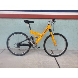 LoweRiders USED CANNONDALE SUPER V 900 16.5 (S)