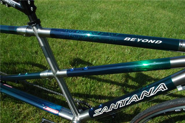 Close-up photo of the frame of the Santana Beyond Tandem Bicycle