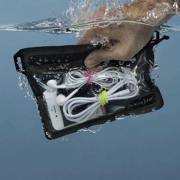 Nite Ize RunOff Waterproof Pocket Slim Design Dustproof Bag For Phones Valuables 